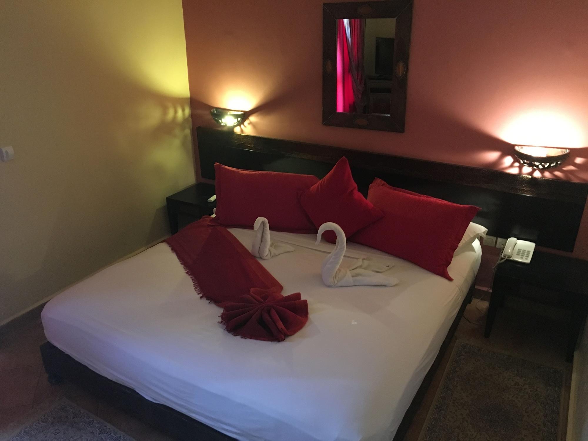Hotel Tafoukt Marrakesh Exteriör bild